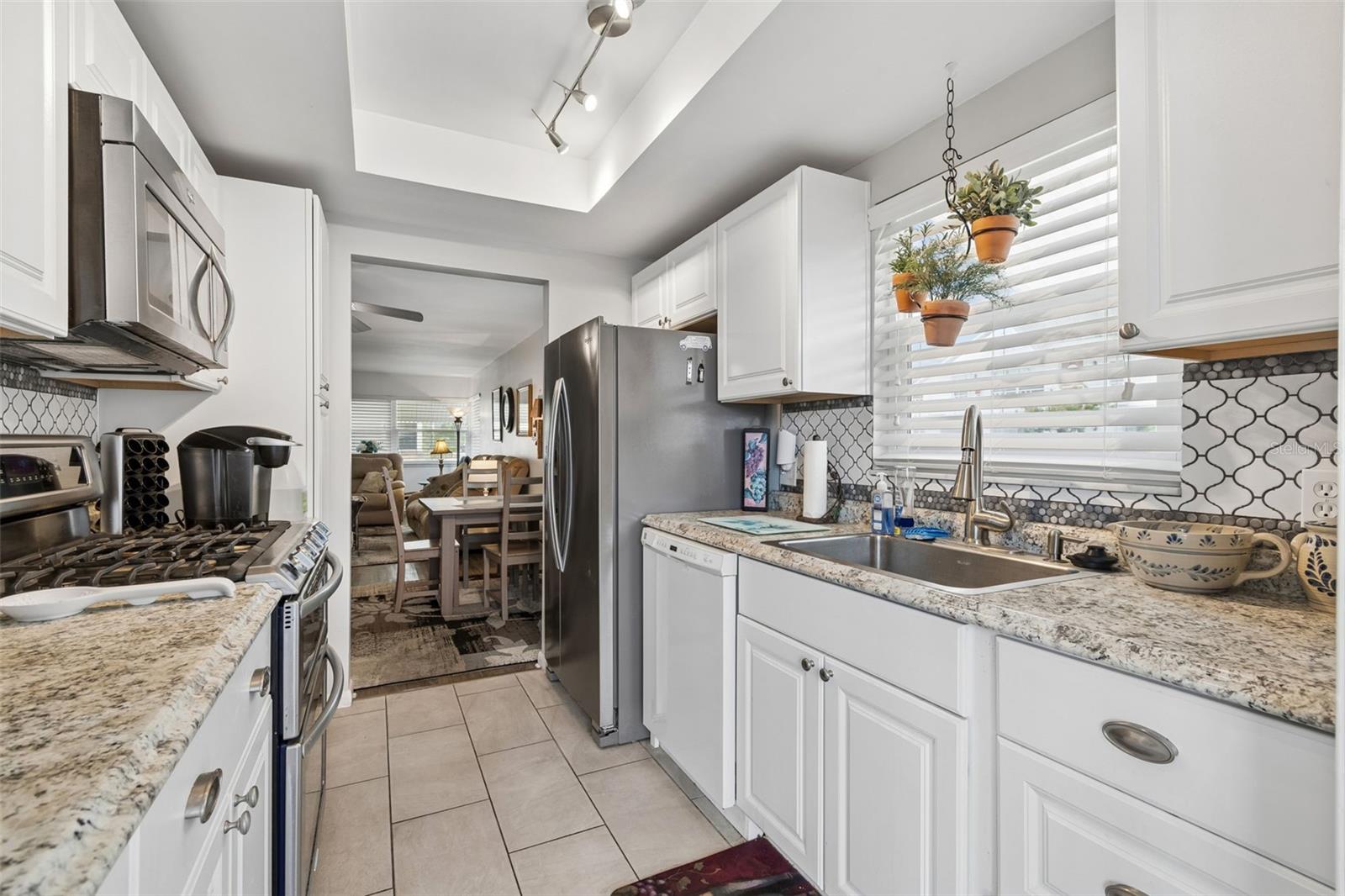 TOWN APTS CONDO - Residential