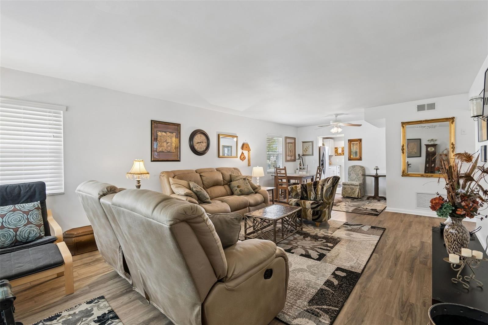 TOWN APTS CONDO - Residential