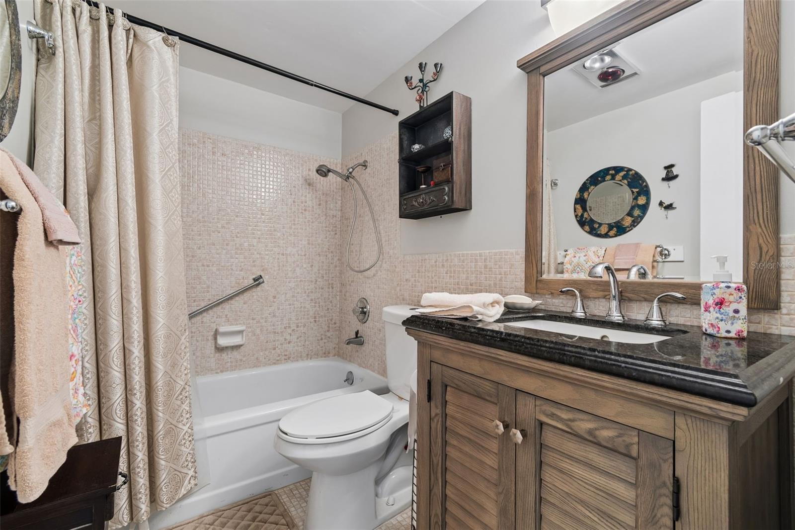 TOWN APTS CONDO - Residential