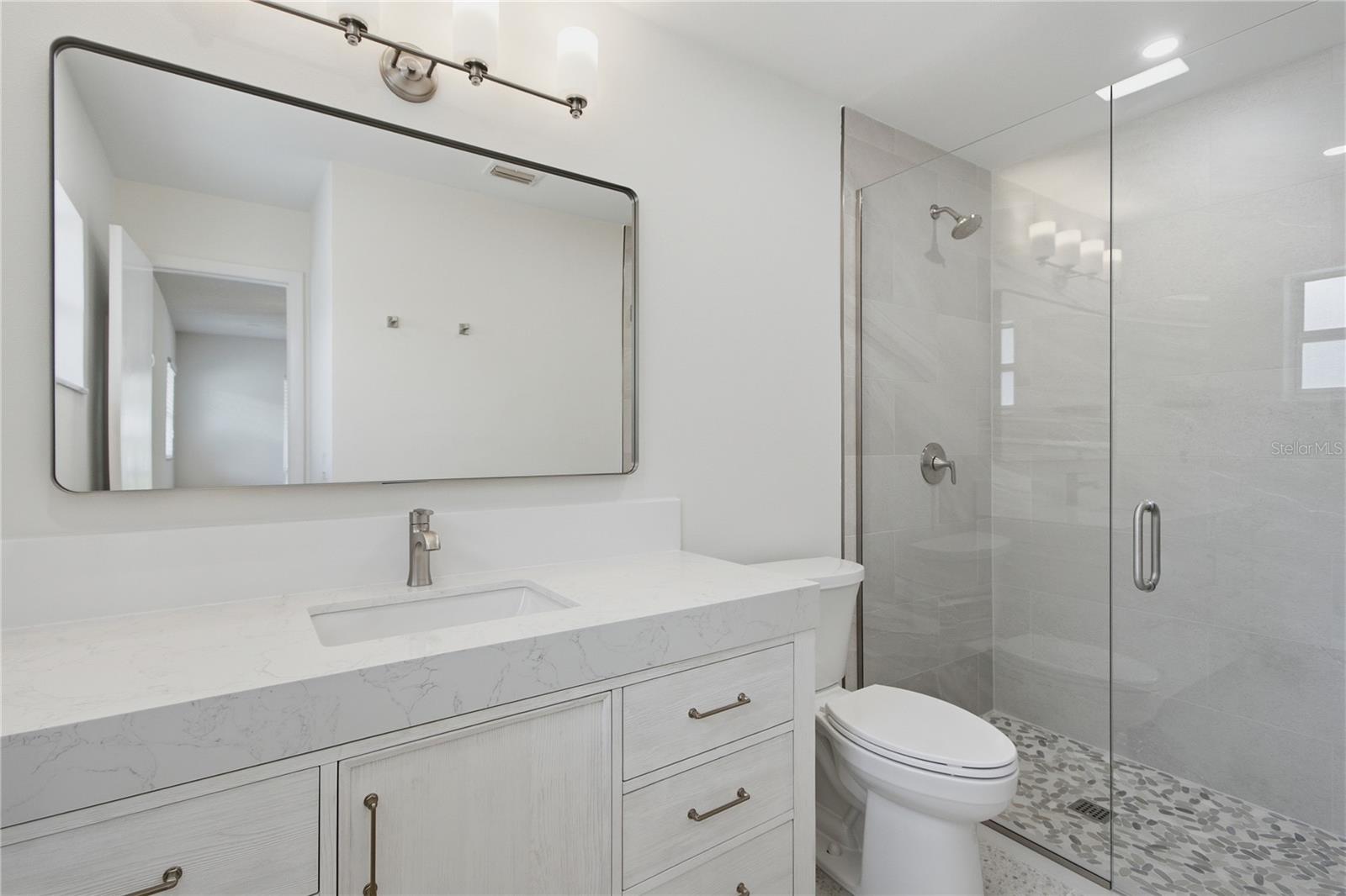 WINTER WOODS UNIT 04 - Residential Lease