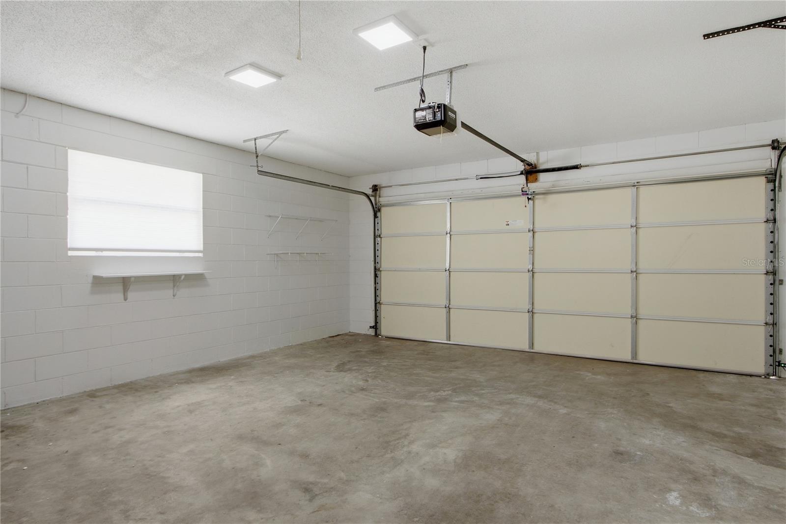 WINTER WOODS UNIT 04 - Residential Lease