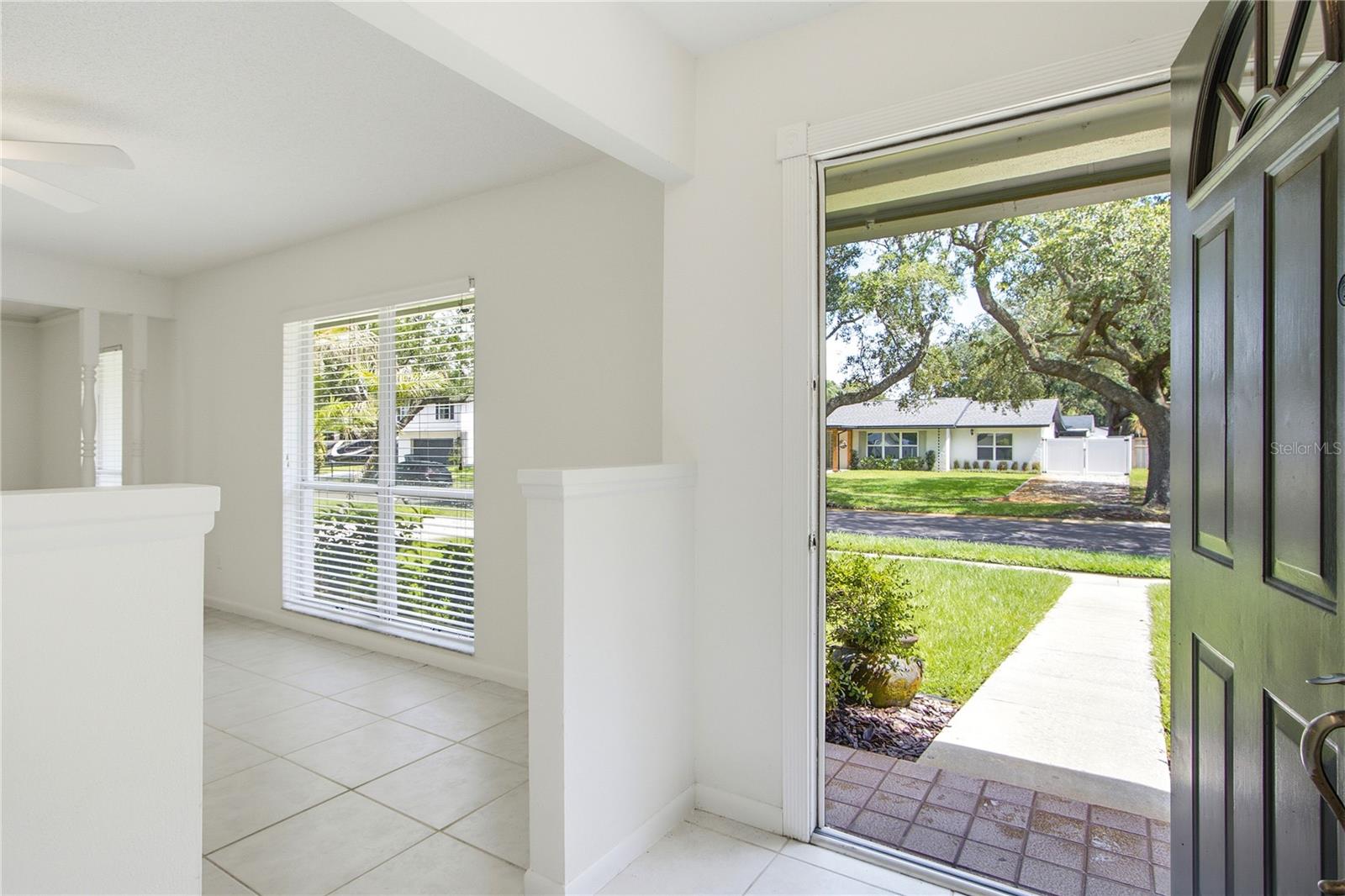 WINTER WOODS UNIT 04 - Residential Lease