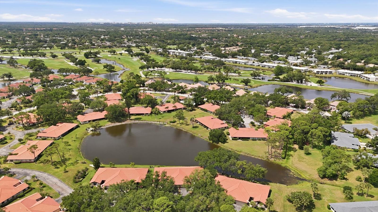 GOLF POINTE AT PALM-AIRE CC SEC 1 PH C - Residential