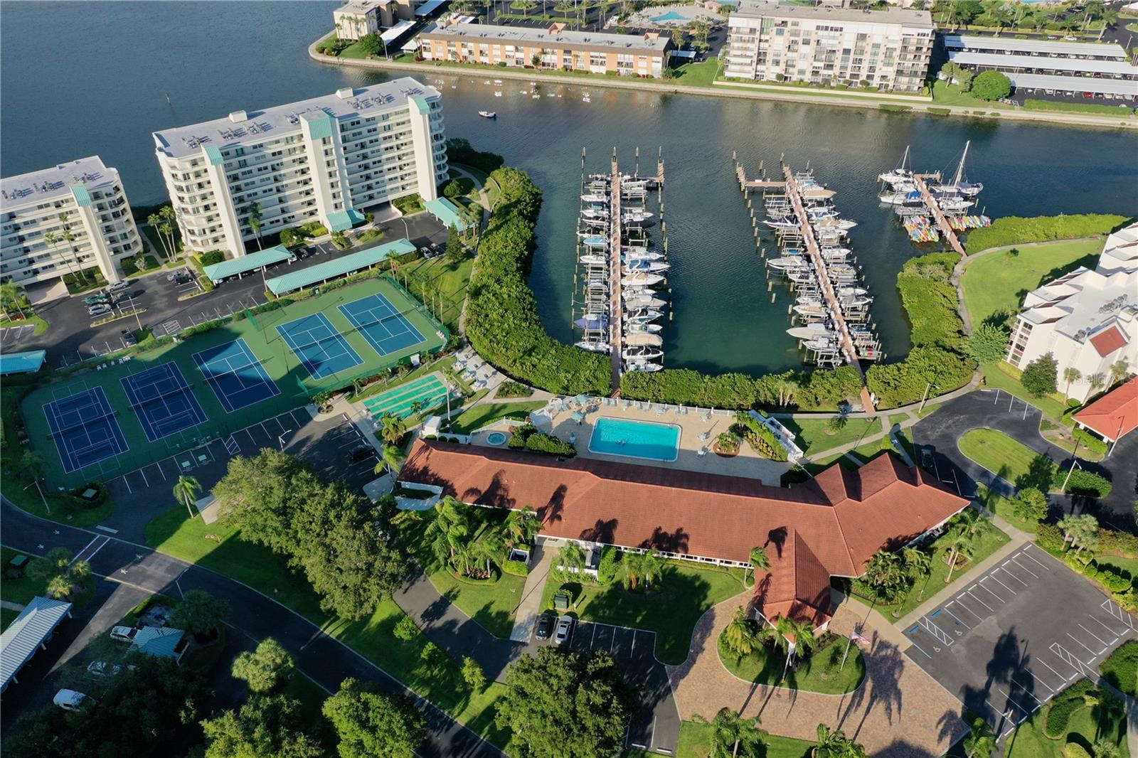 HARBOURSIDE CONDO - Residential