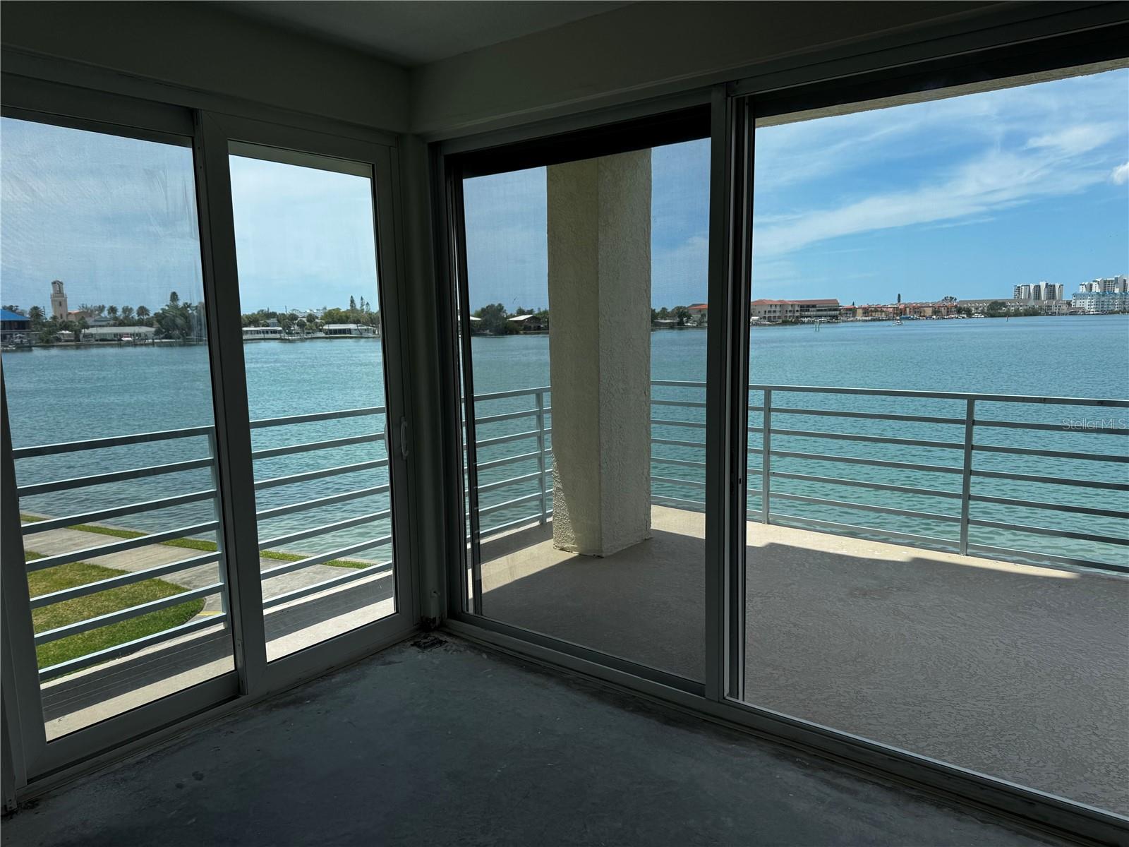 HARBOURSIDE CONDO - Residential