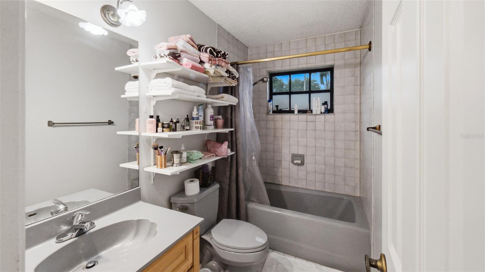 D & M ACRES 85-15 B - Residential