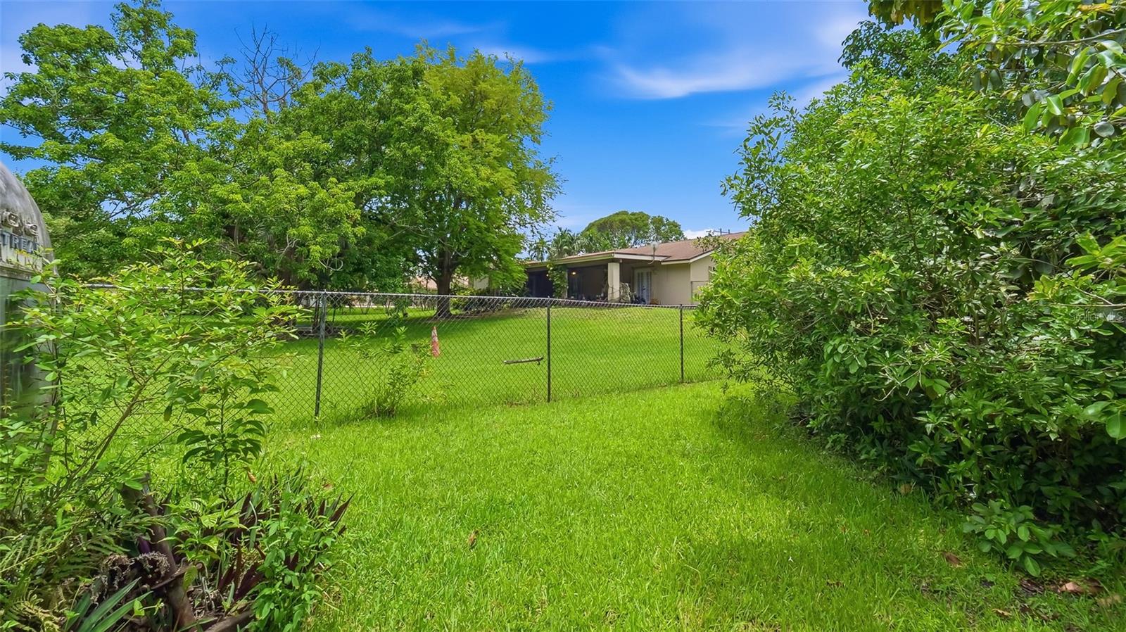 D & M ACRES 85-15 B - Residential