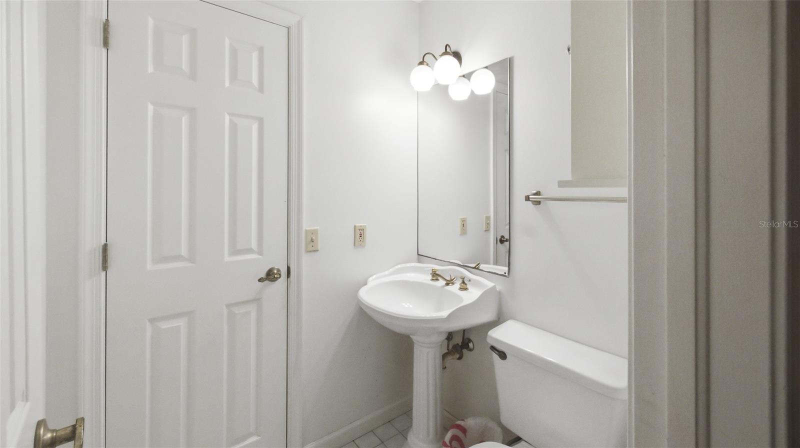 D & M ACRES 85-15 B - Residential