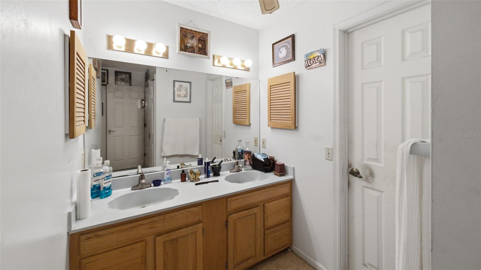 D & M ACRES 85-15 B - Residential