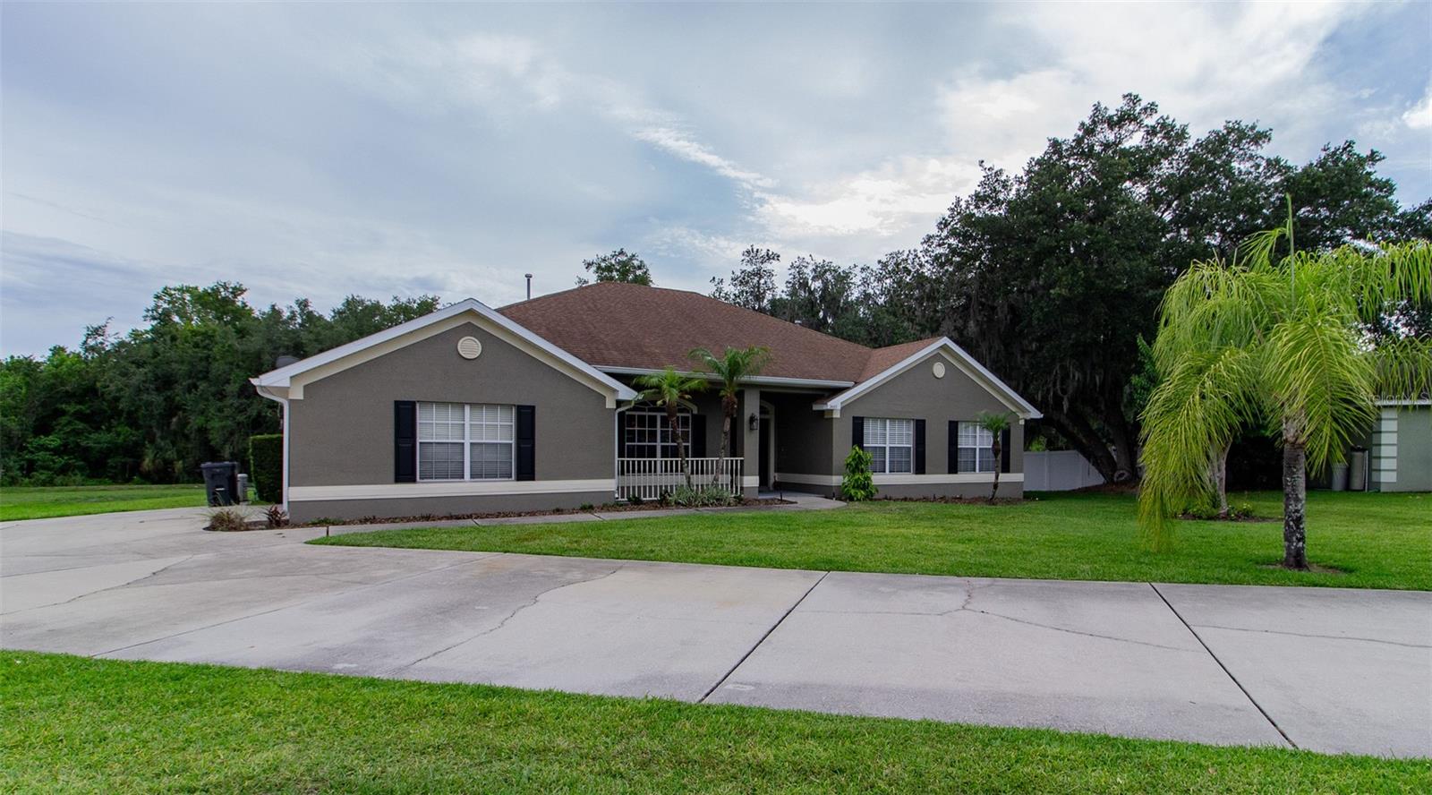 BLACKWATER OAKS - Residential