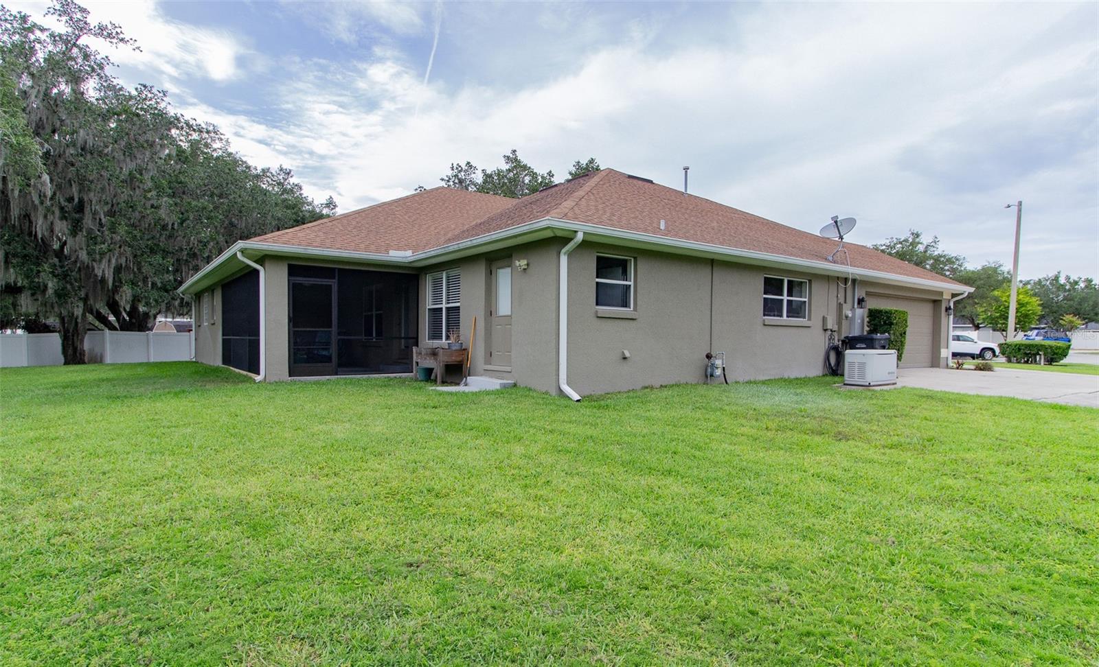 BLACKWATER OAKS - Residential