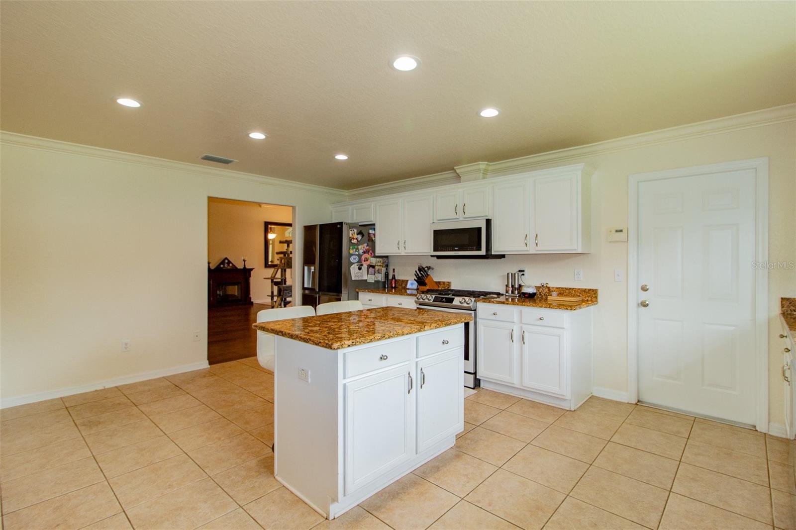 BLACKWATER OAKS - Residential