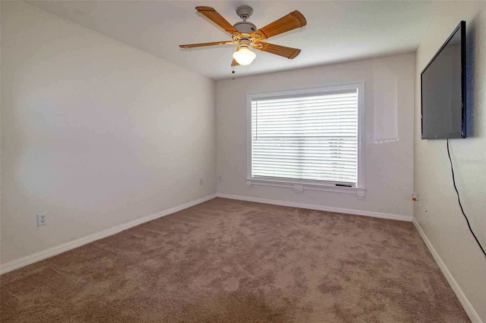 BLACKWATER OAKS - Residential
