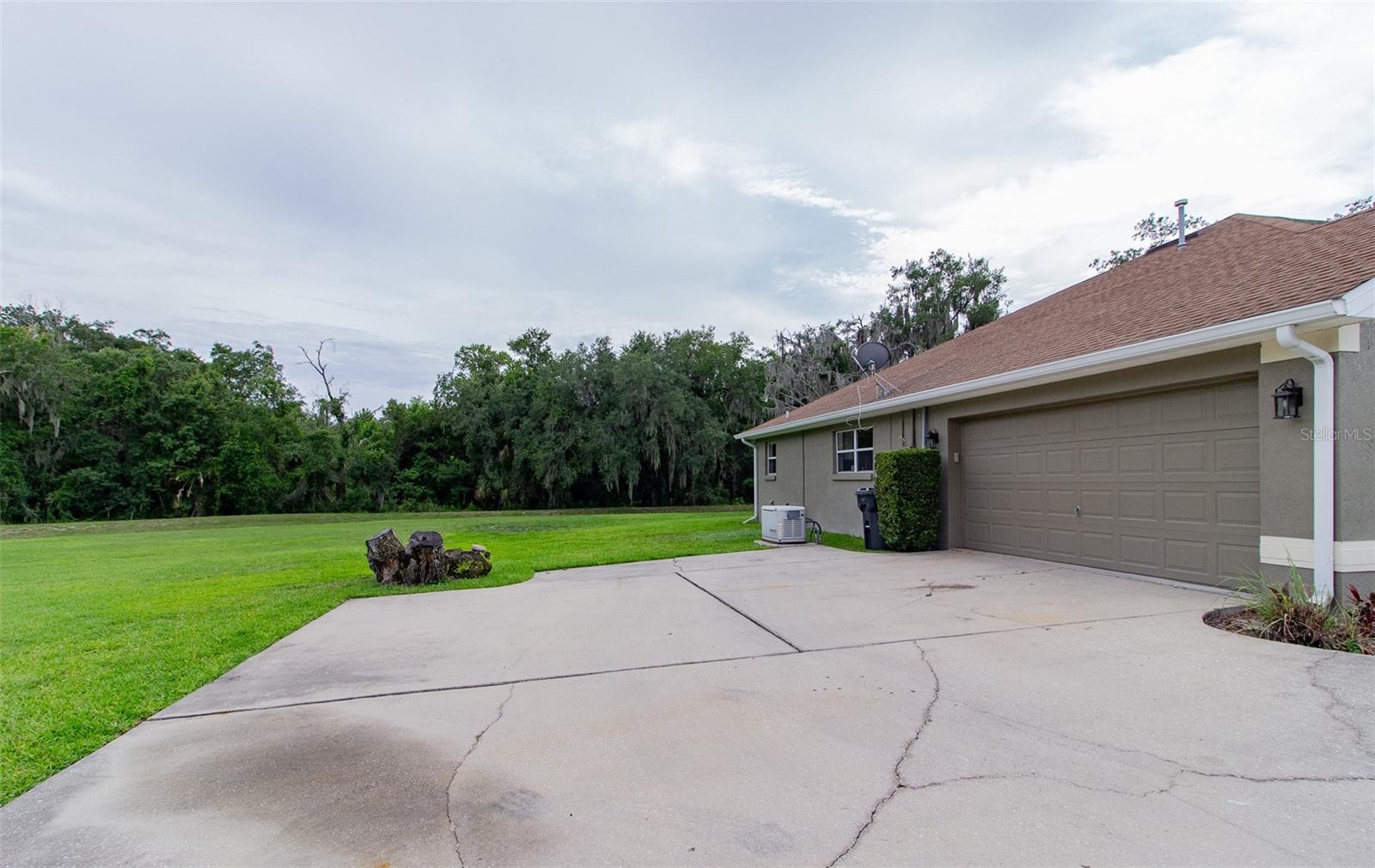 BLACKWATER OAKS - Residential