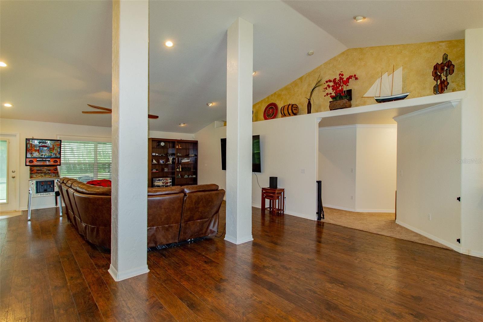 BLACKWATER OAKS - Residential