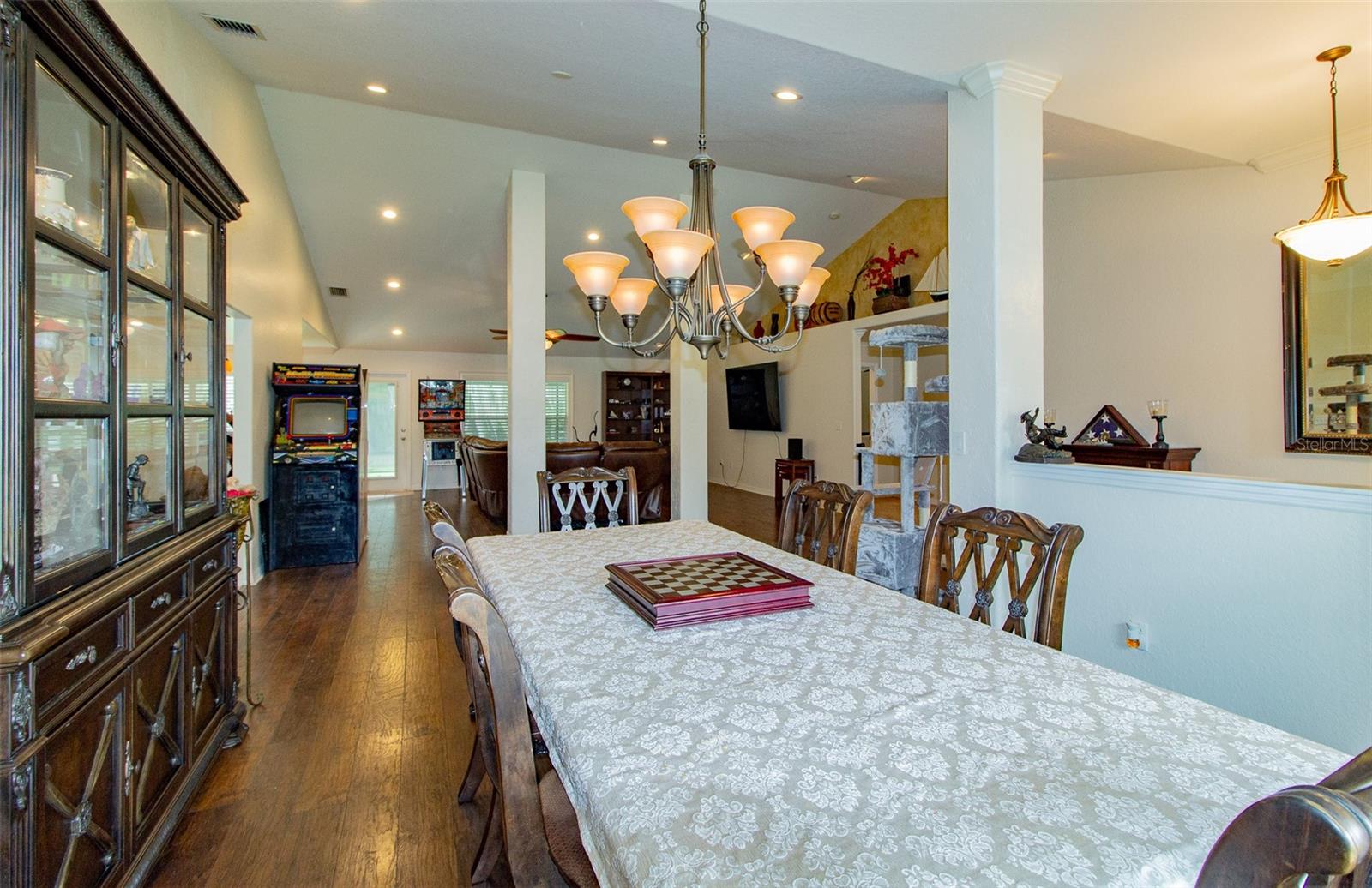 BLACKWATER OAKS - Residential