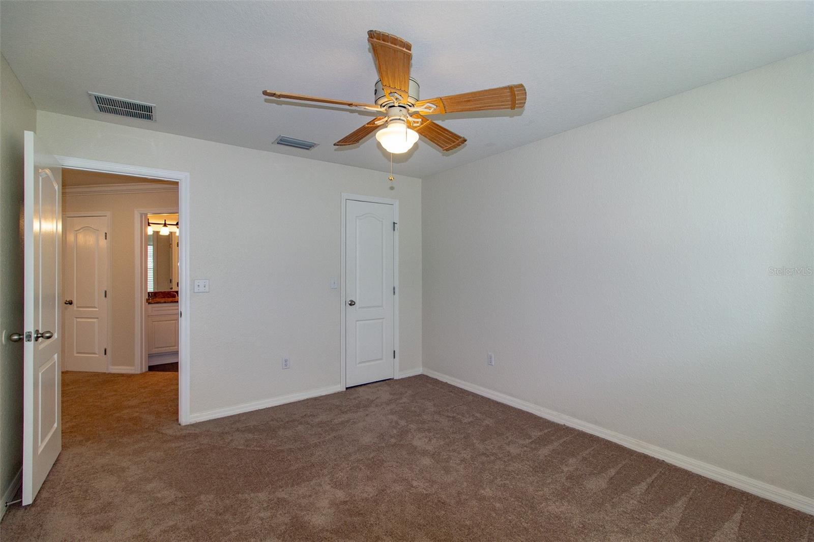 BLACKWATER OAKS - Residential