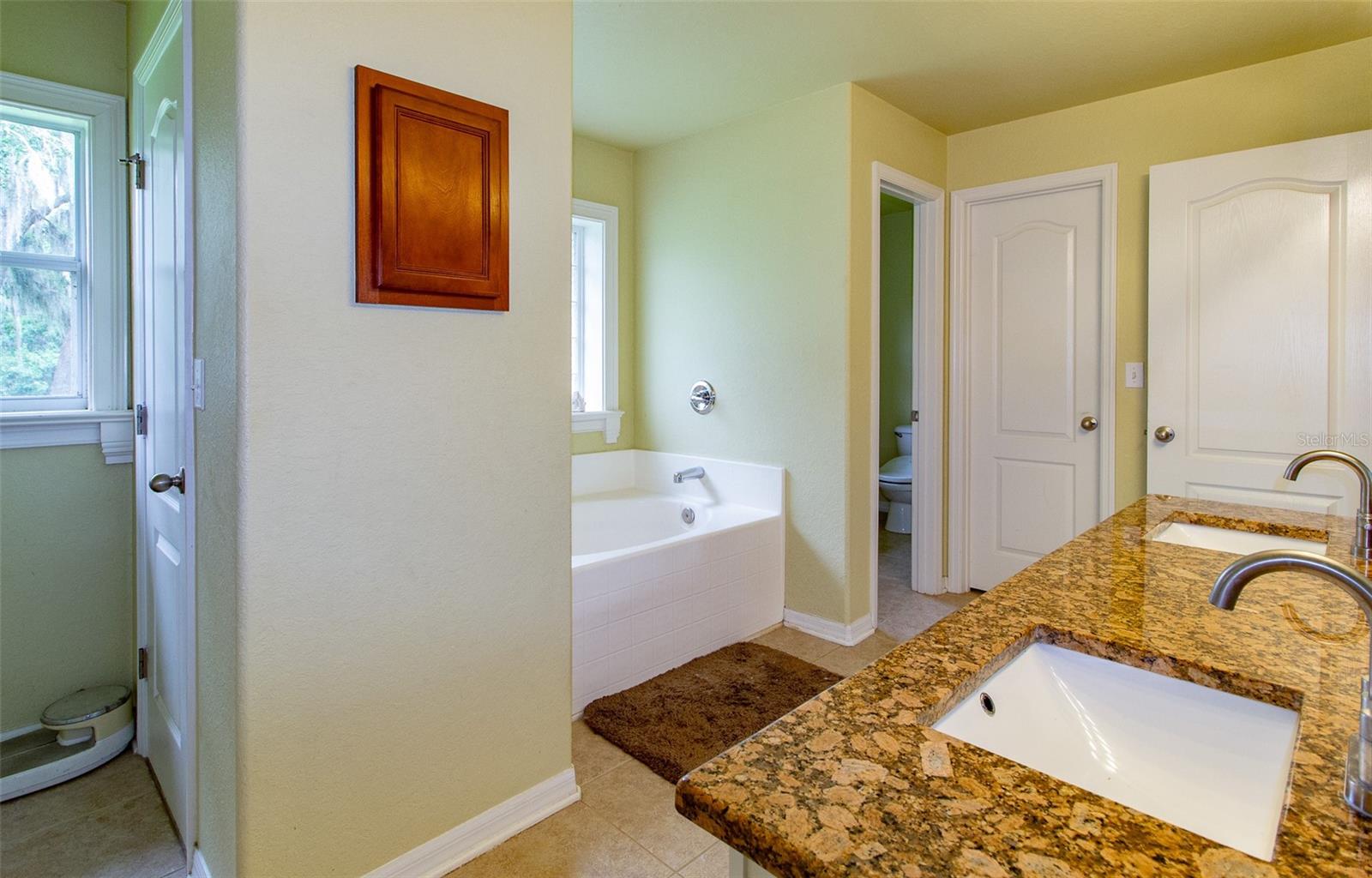 BLACKWATER OAKS - Residential