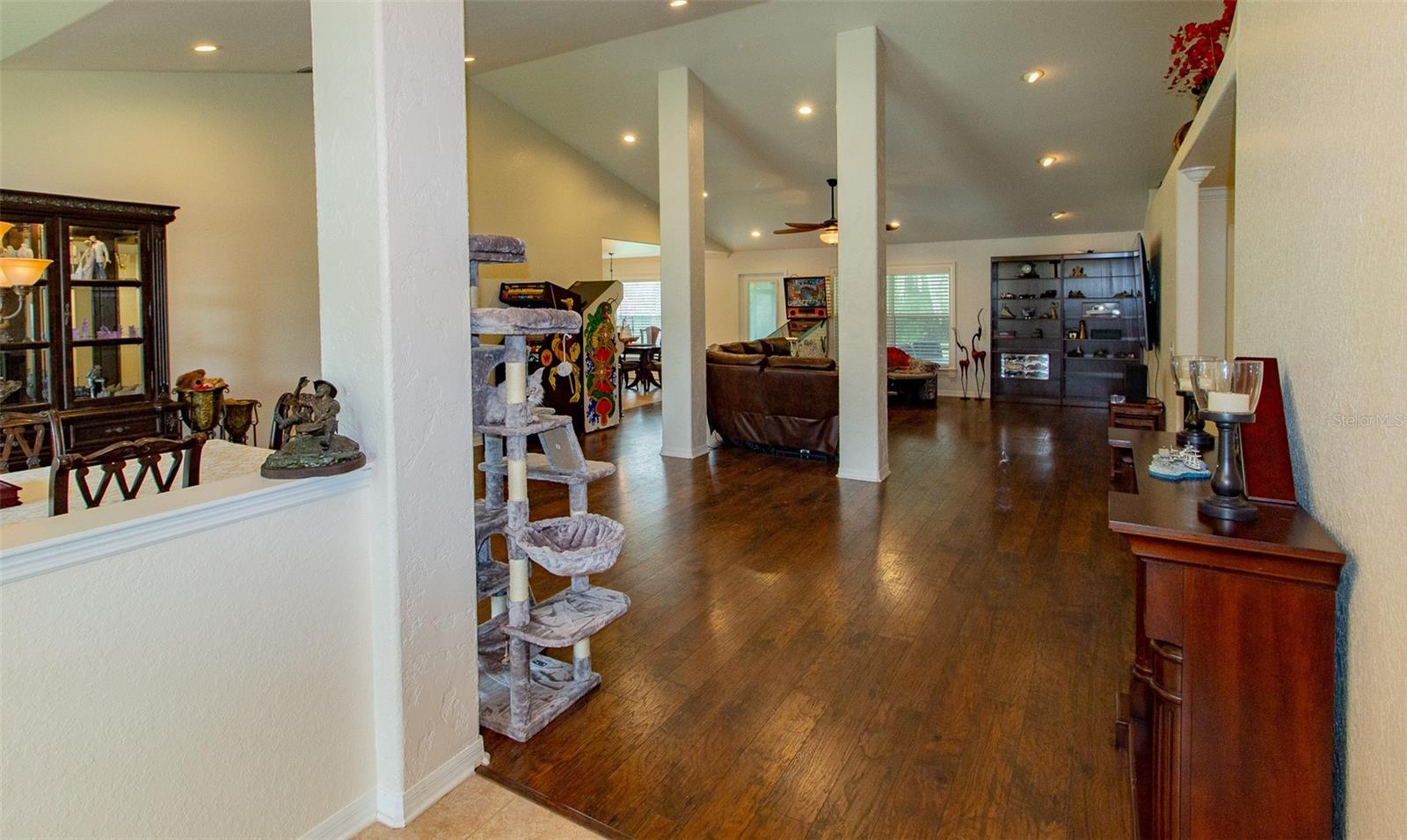 BLACKWATER OAKS - Residential