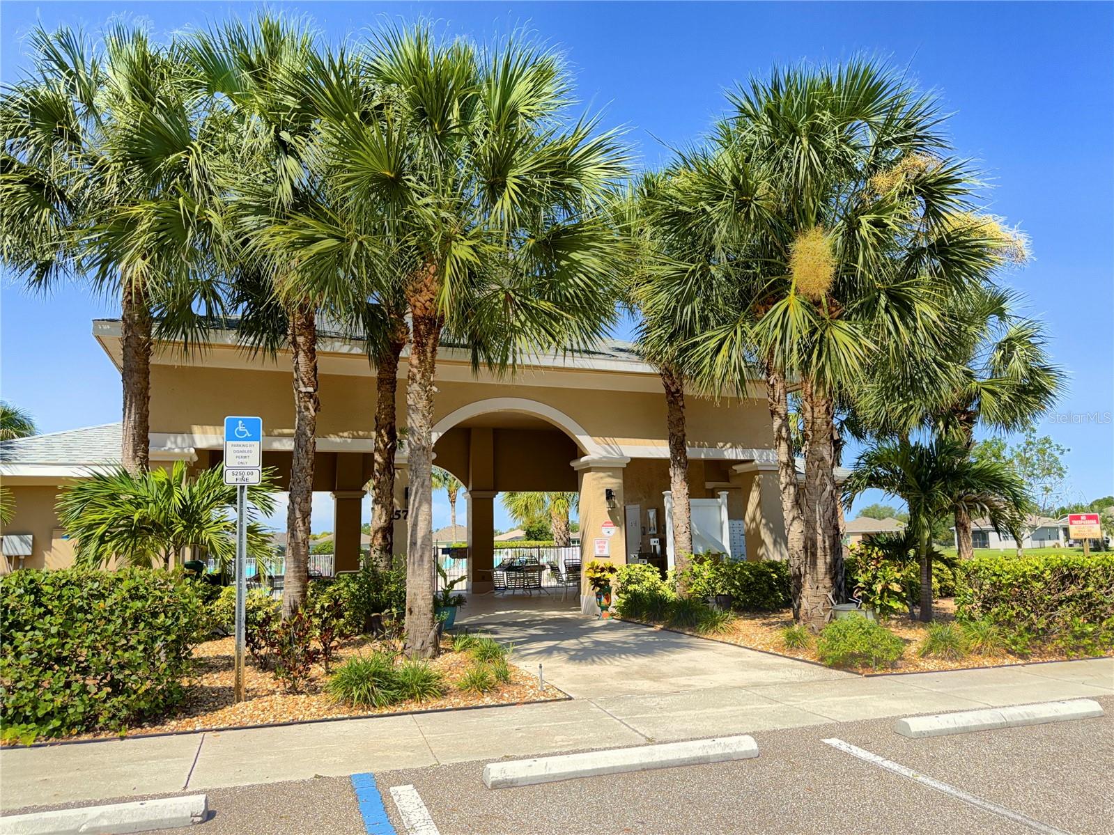 CALUSA CRK - Residential