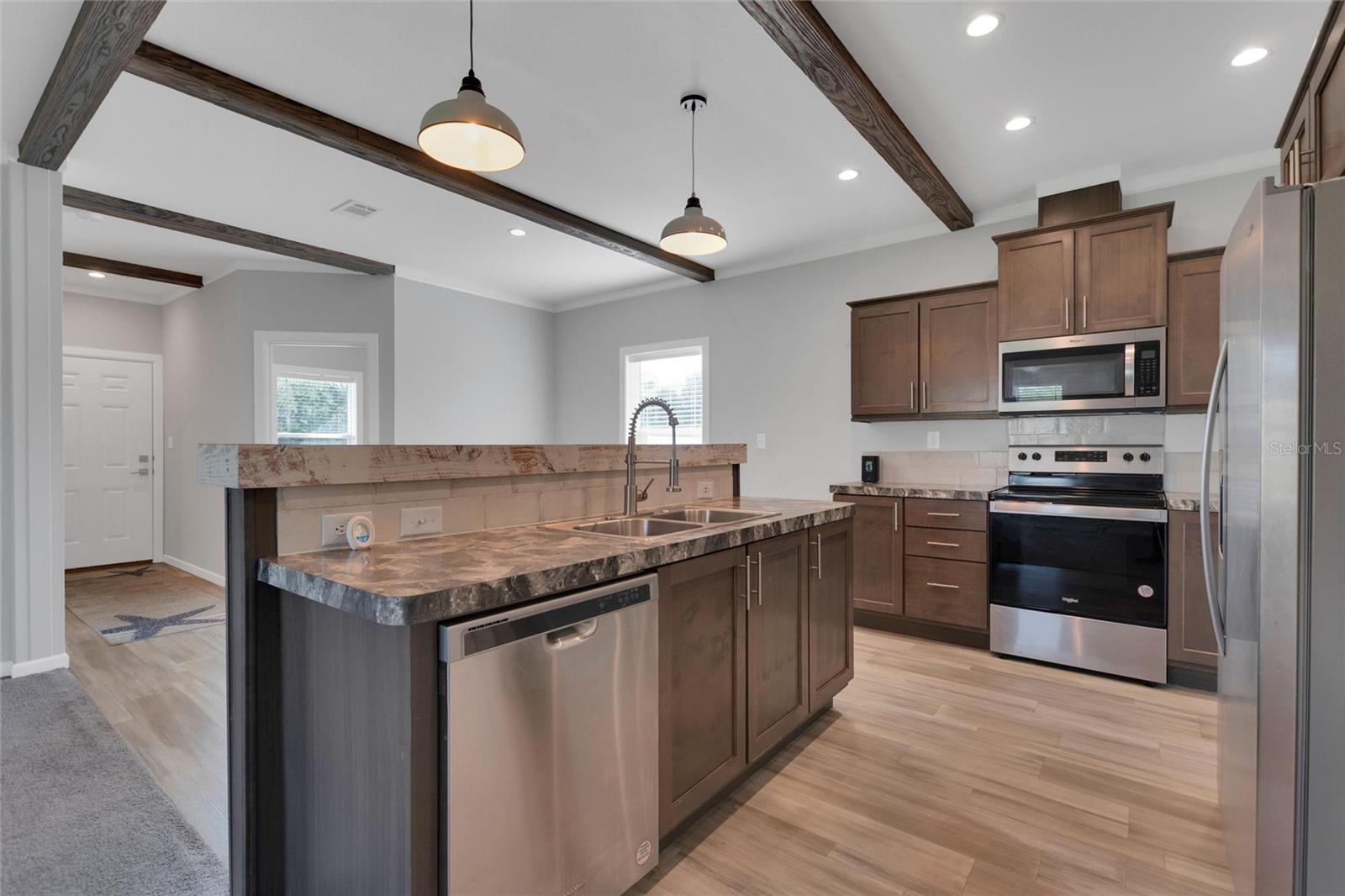 RIVER RANCH SHORES - Residential
