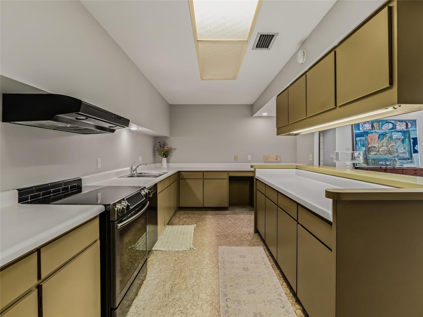 EDGEWOOD HILLS - Residential