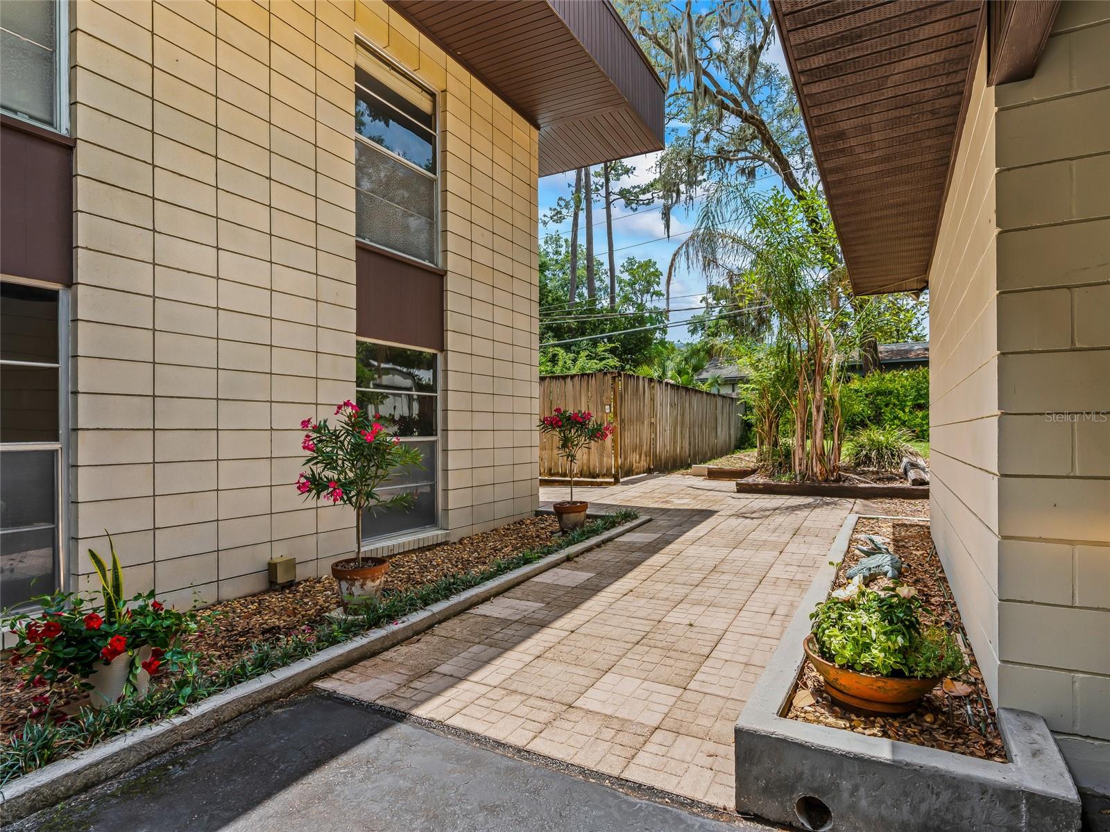 EDGEWOOD HILLS - Residential