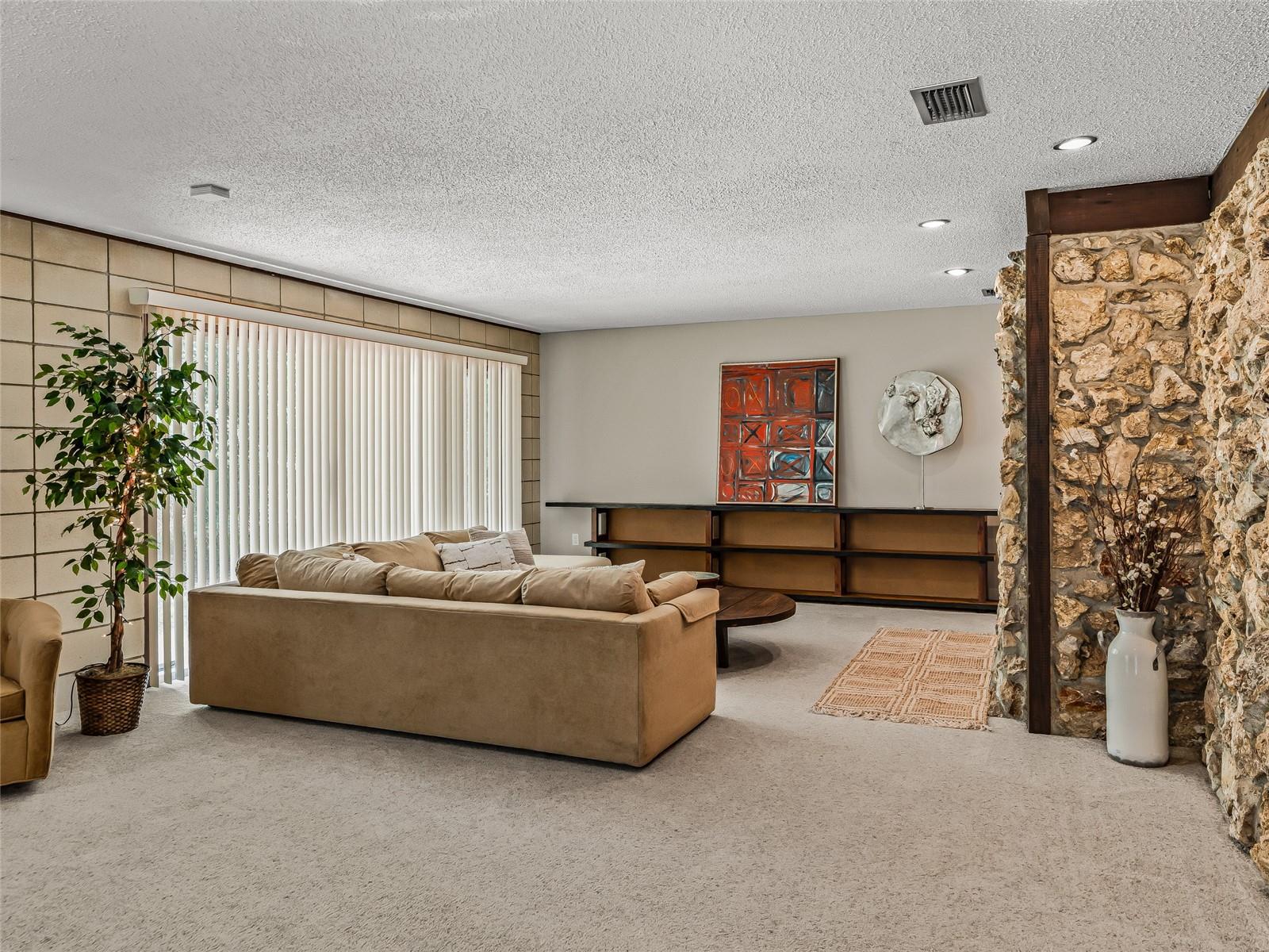 EDGEWOOD HILLS - Residential