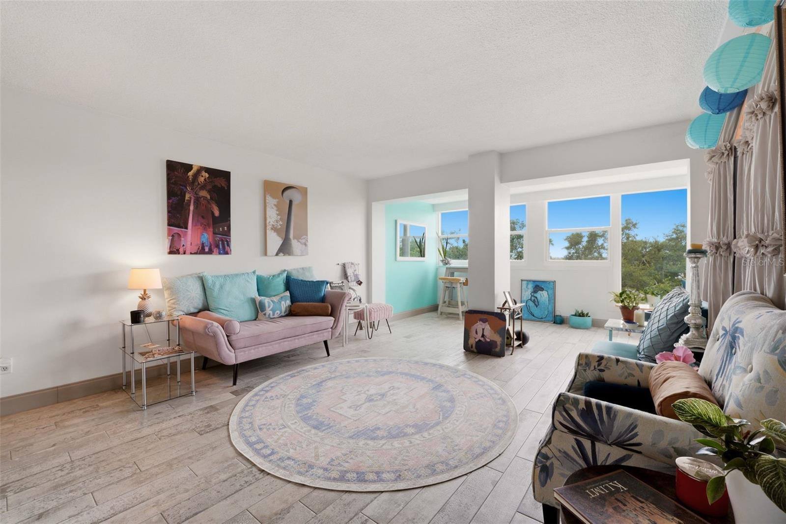 GULFSTREAM TOWERS - Residential