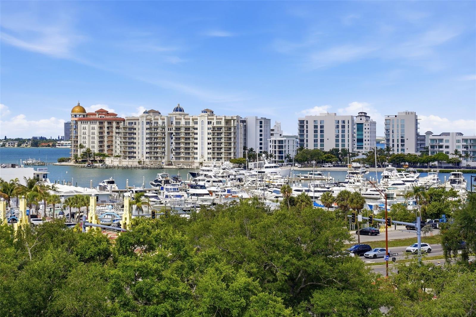 GULFSTREAM TOWERS - Residential