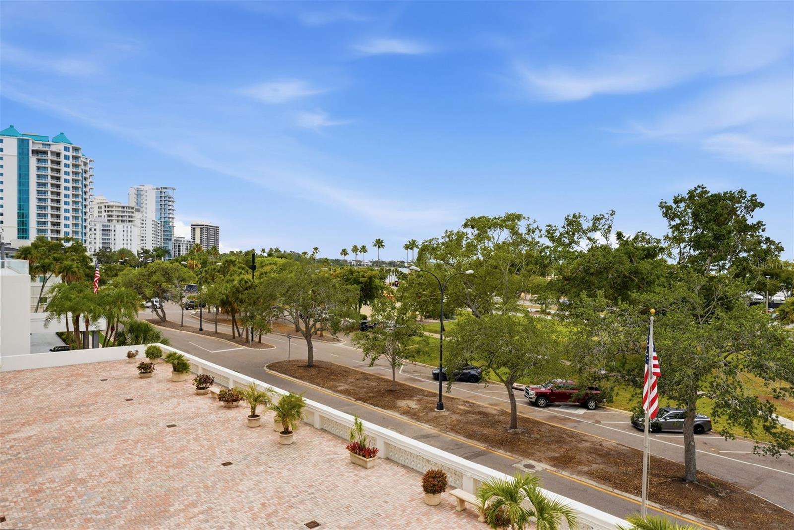 GULFSTREAM TOWERS - Residential