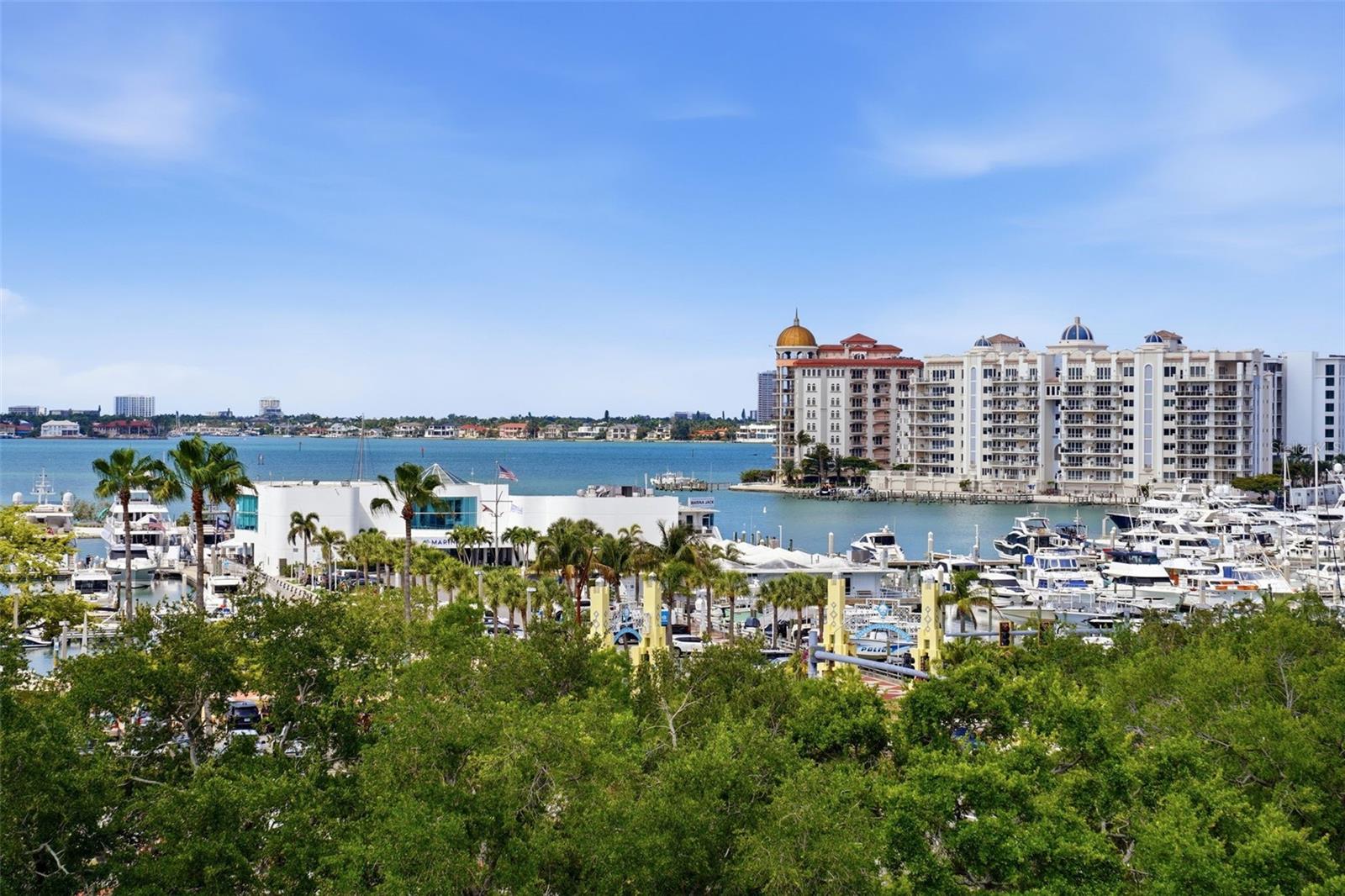 GULFSTREAM TOWERS - Residential