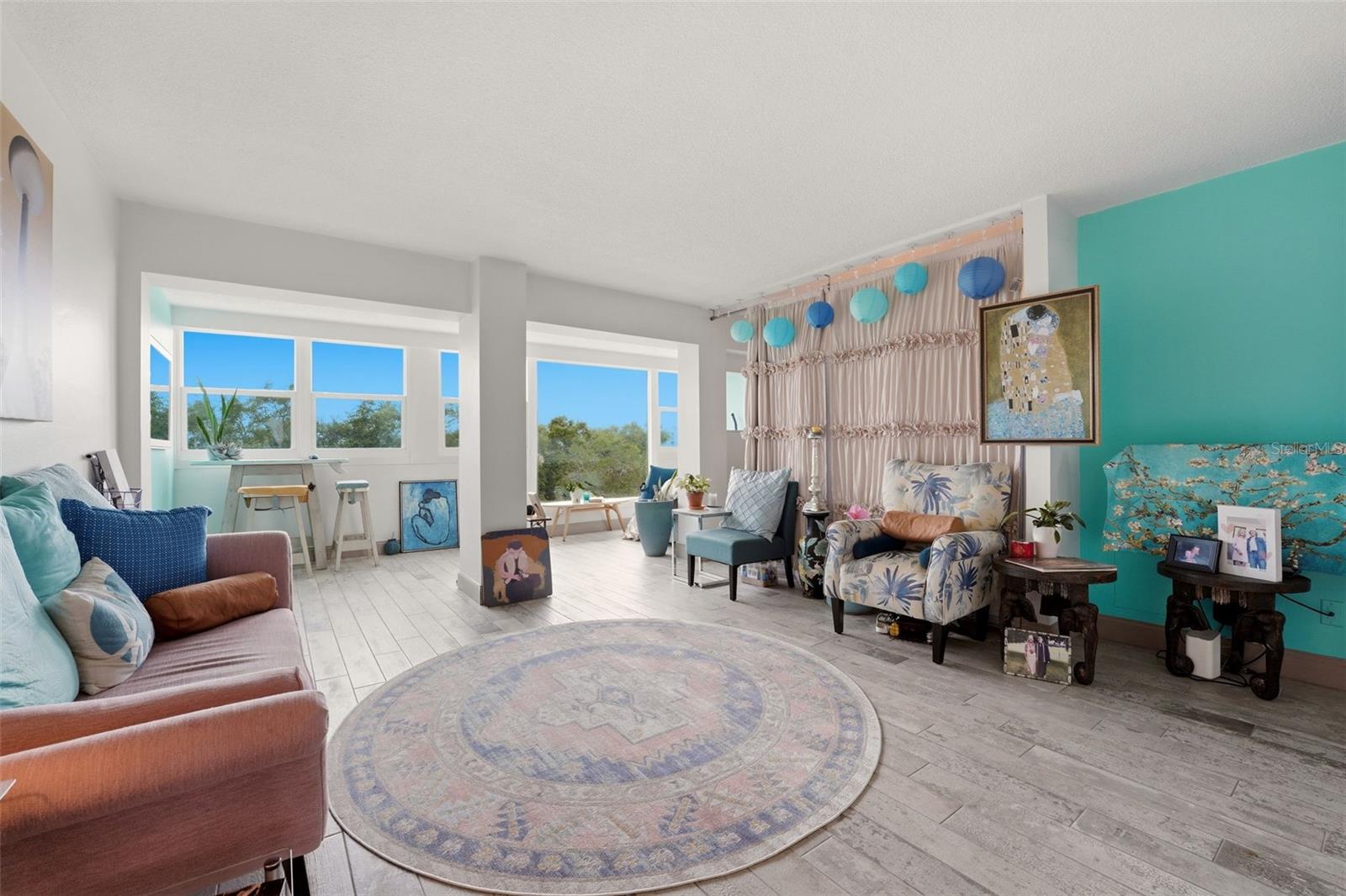GULFSTREAM TOWERS - Residential