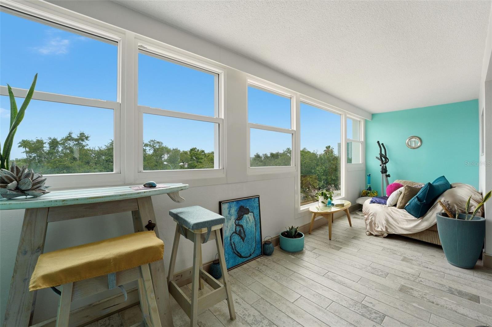GULFSTREAM TOWERS - Residential