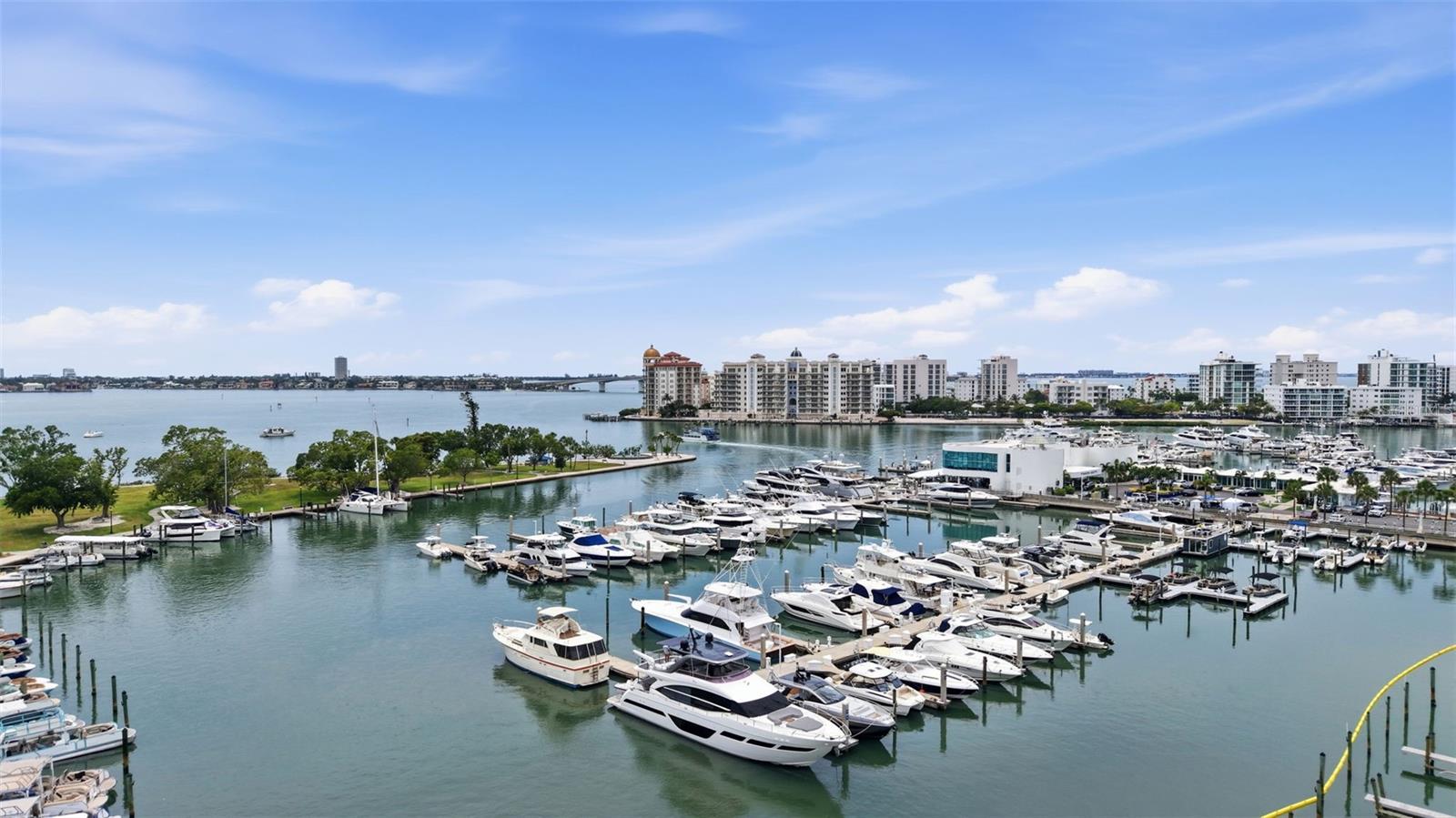 GULFSTREAM TOWERS - Residential