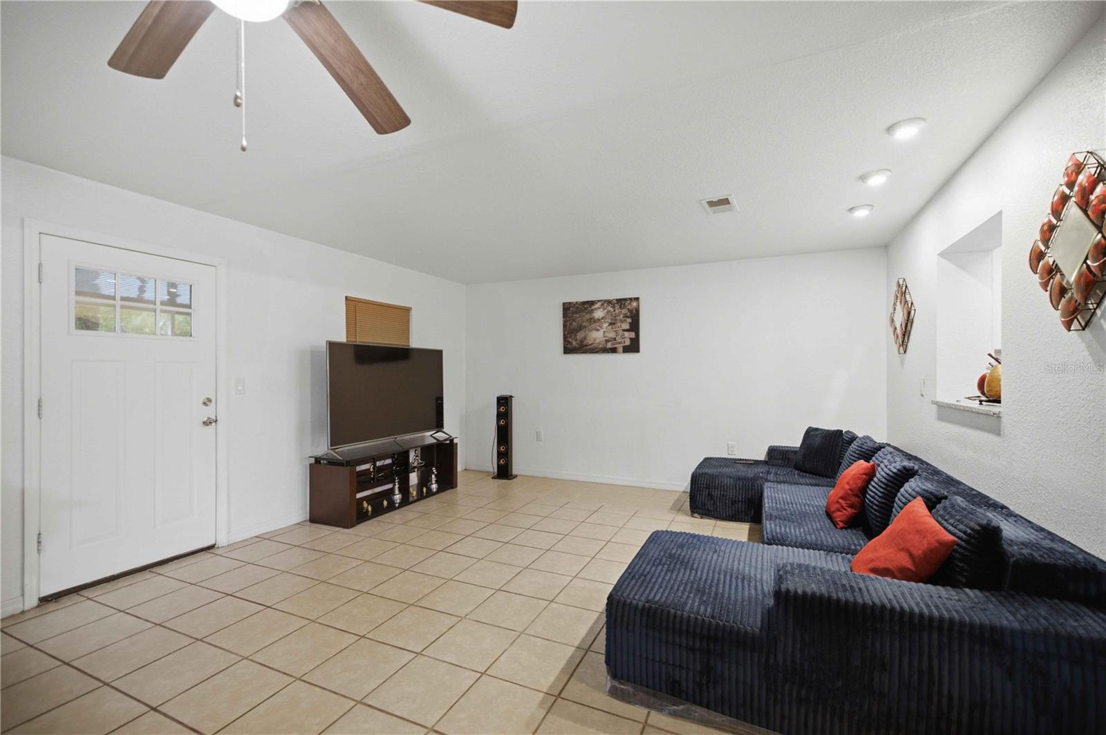 SUN RAY ESTATES - Residential