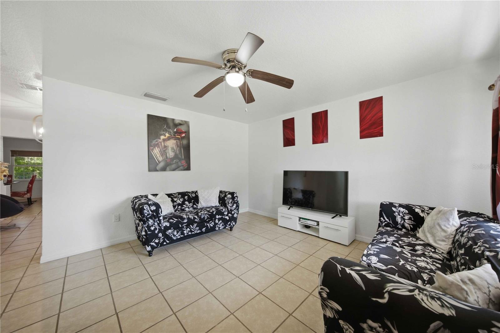 SUN RAY ESTATES - Residential