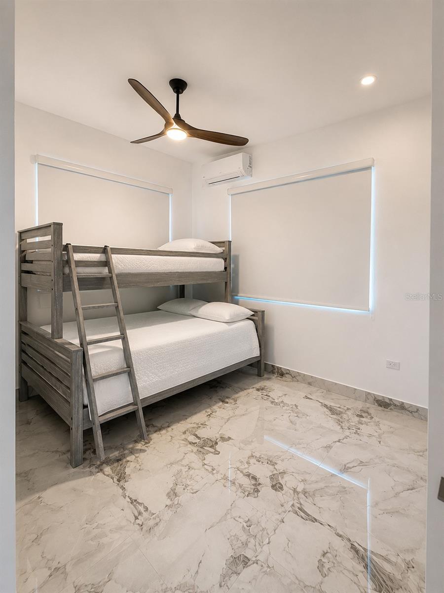 BAJOS DE PATILLAS - Residential