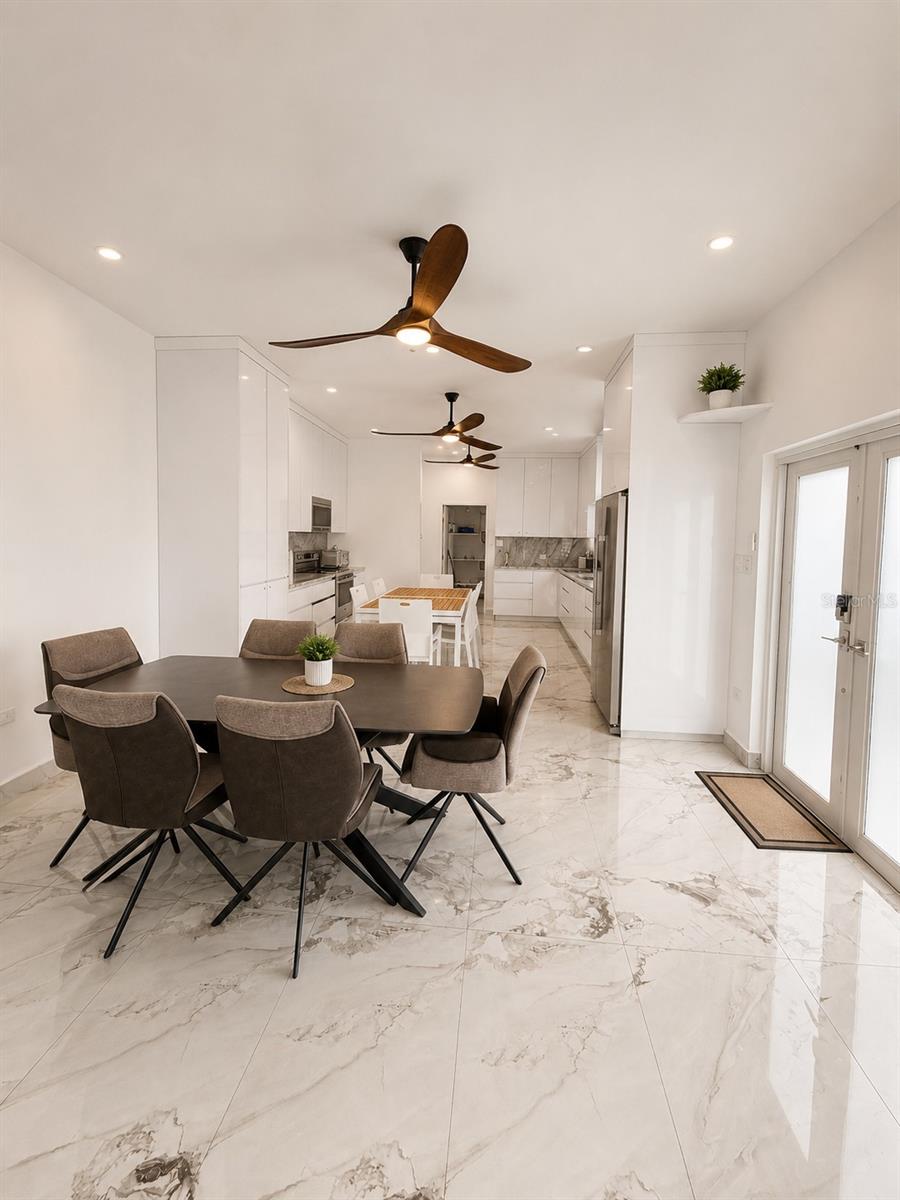 BAJOS DE PATILLAS - Residential