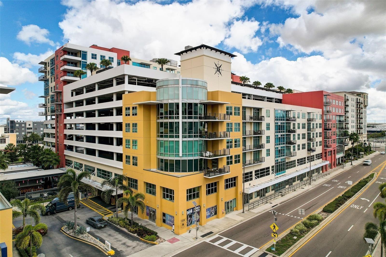 GRAND CENTRAL AT KENNEDY RESID - Residential Lease