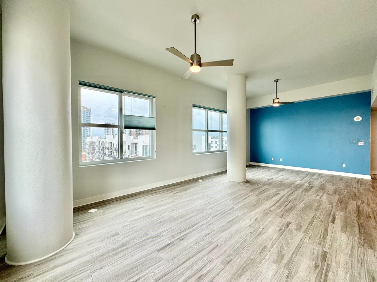 GRAND CENTRAL AT KENNEDY RESID - Residential Lease