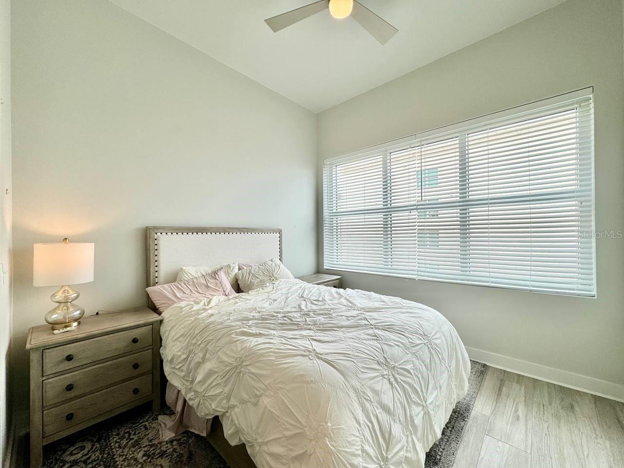 GRAND CENTRAL AT KENNEDY RESID - Residential Lease
