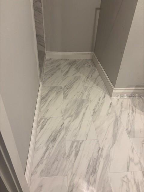GRAND CENTRAL AT KENNEDY RESID - Residential Lease
