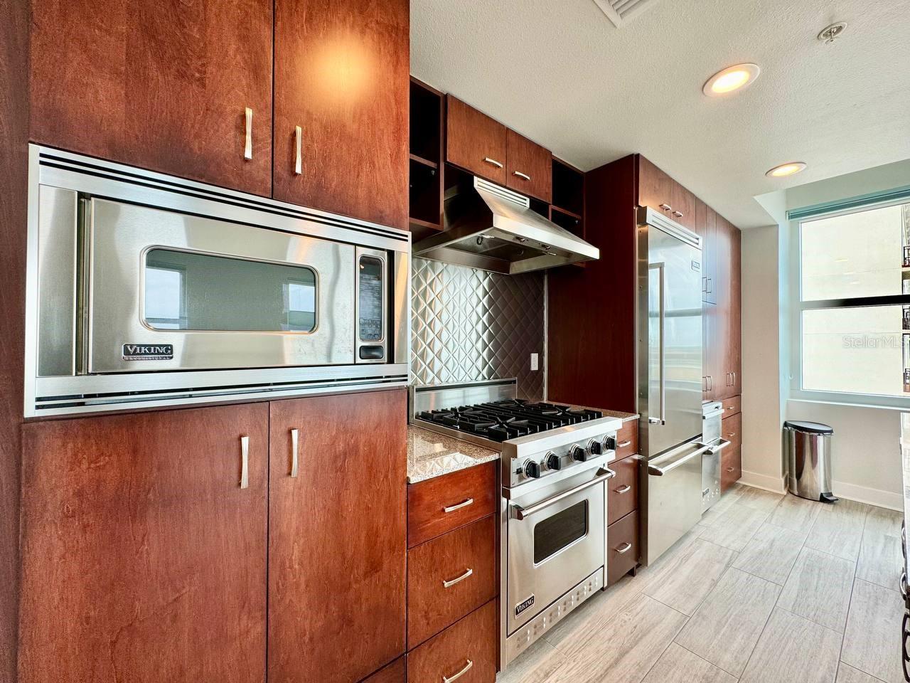 GRAND CENTRAL AT KENNEDY RESID - Residential Lease