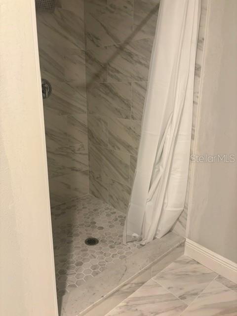 GRAND CENTRAL AT KENNEDY RESID - Residential Lease