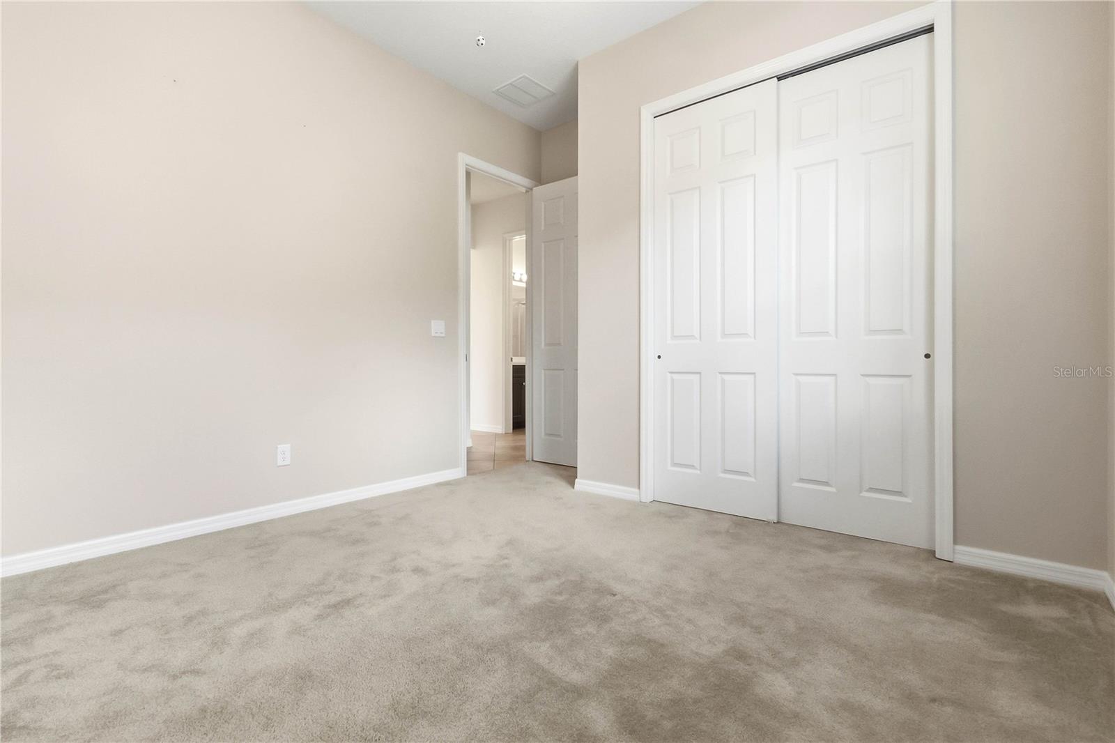 VALENCIA LAKES TR J PH 2 - Residential