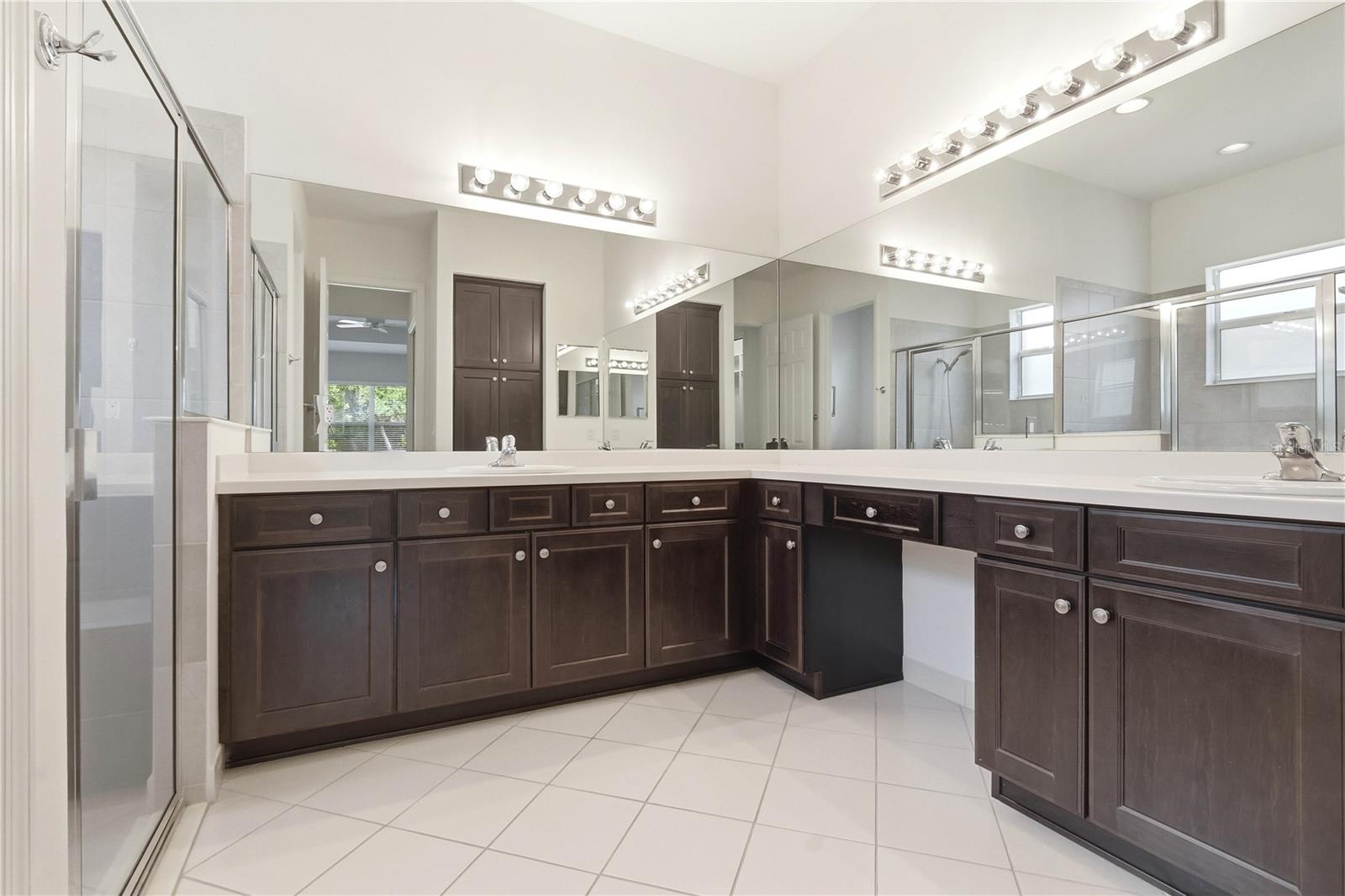 VALENCIA LAKES TR J PH 2 - Residential