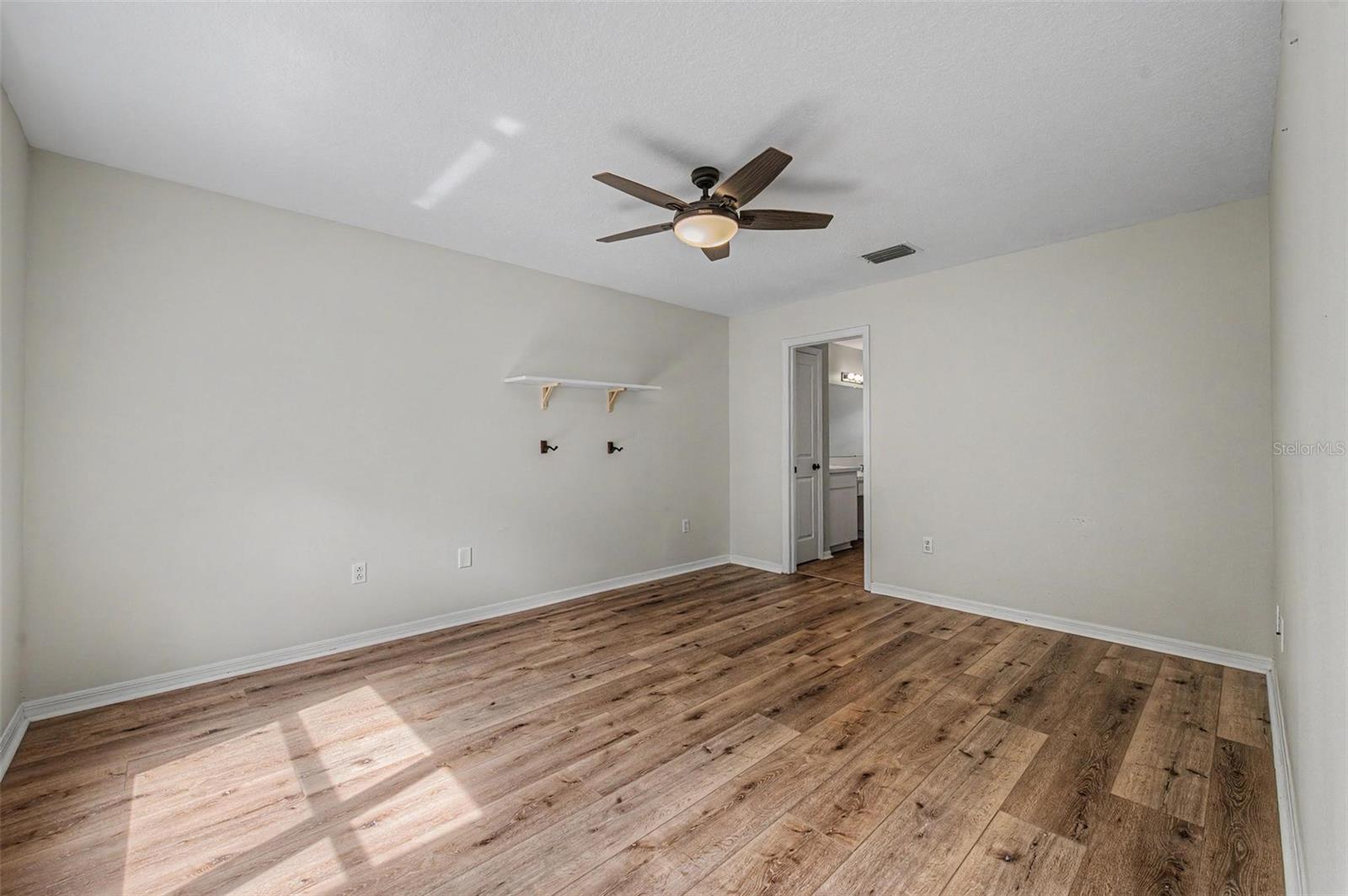 MEADOW POINTE - Residential
