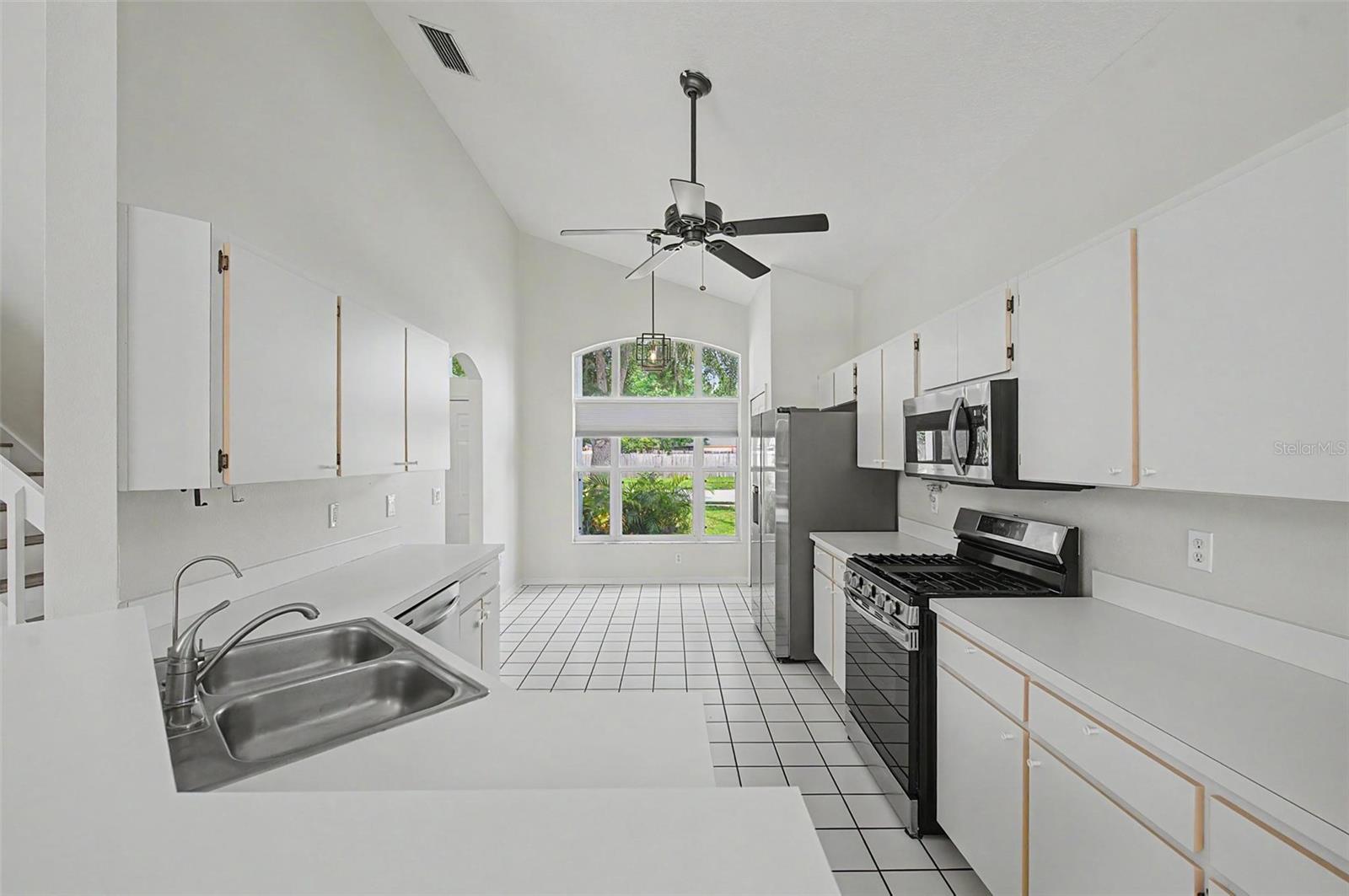 MEADOW POINTE - Residential