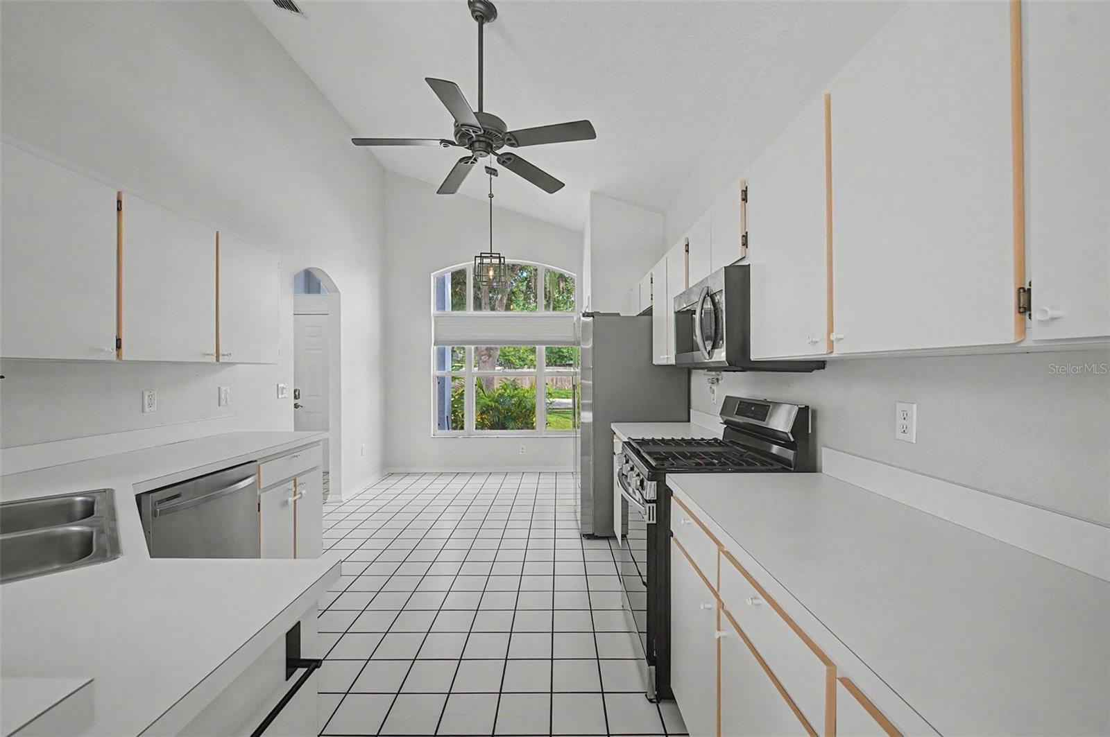 MEADOW POINTE - Residential